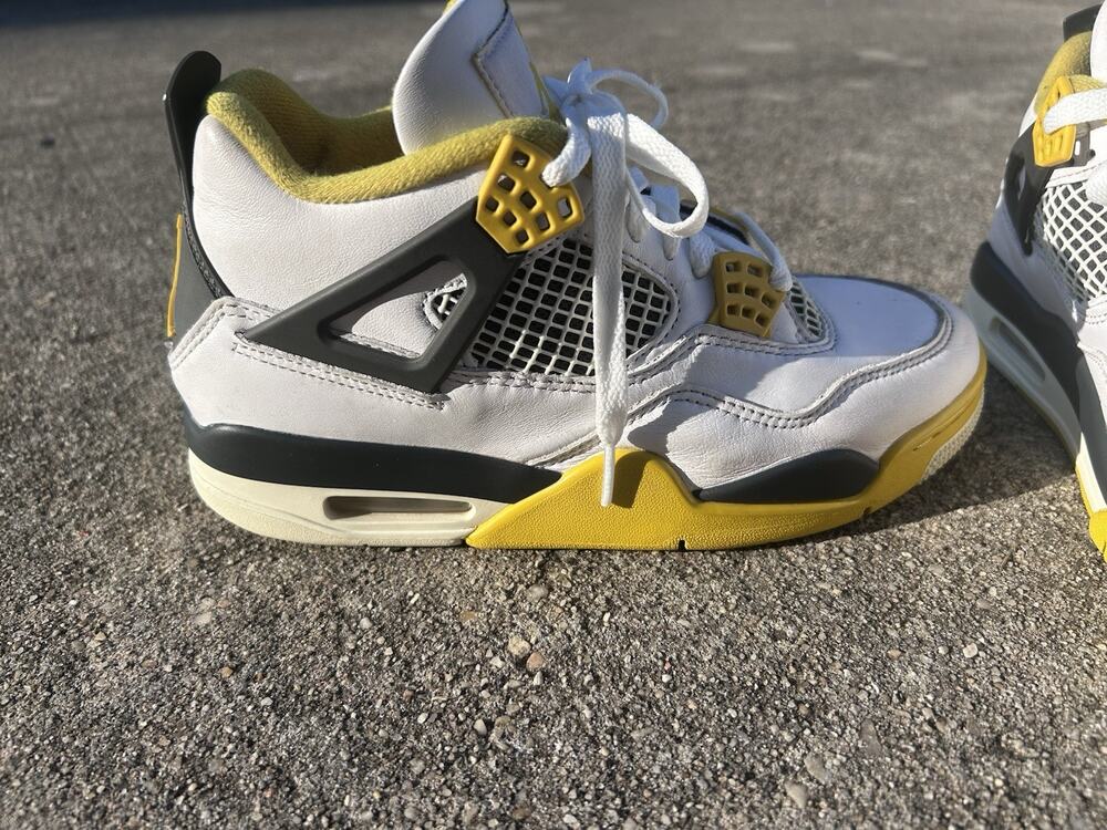 Nike Air Jordan 4 Retro Lemon Venom White AQ9129-101 GS Size 8 Womens / 6.5Y⁠